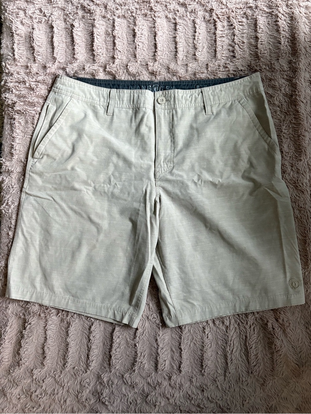 Hang Ten Men's Light Stone Flat-Front Chino Shorts